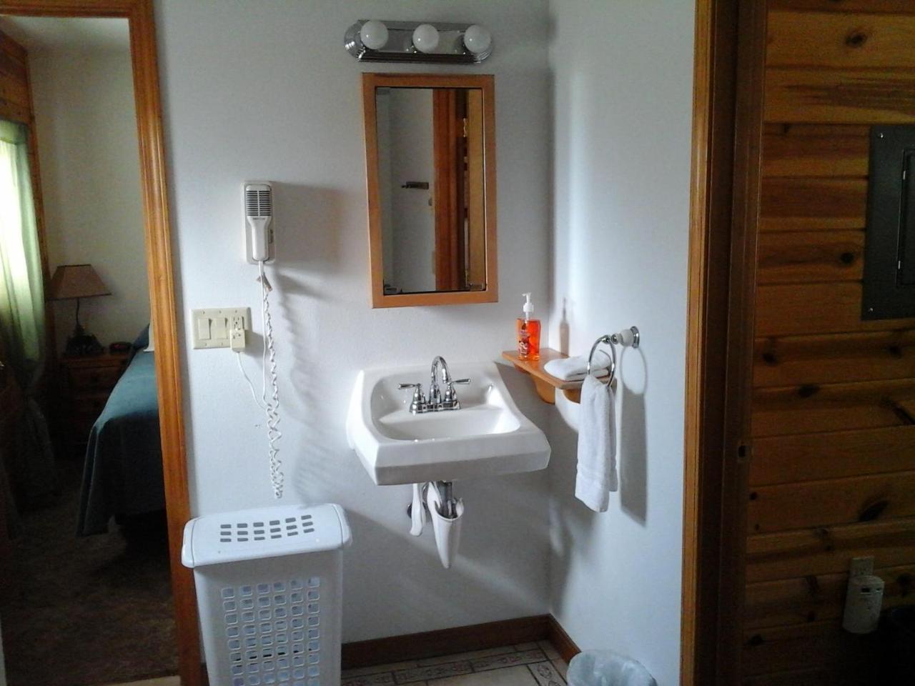 River Bend Motel Llc Spray Екстер'єр фото